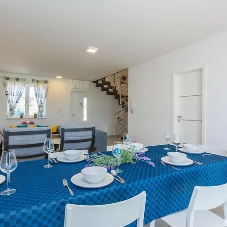 Miri Orchid Holiday home