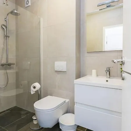 Miri Orchid Holiday home *