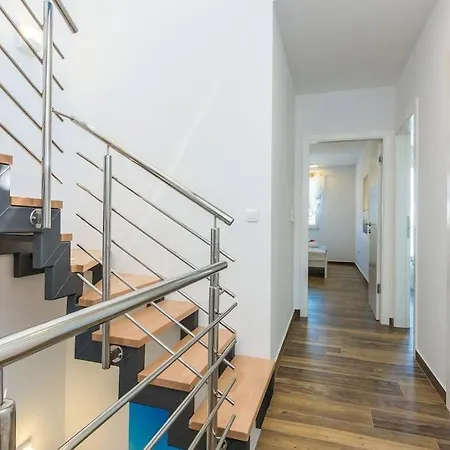 Miri Orchid Privlaka (Zadar)