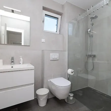 Prázdninový dům Miri Orchid *
